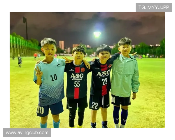 探索刘灏从青训少年到职业赛场传奇足迹的成长之路